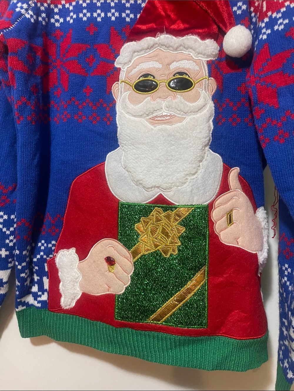 Holiday Time Men's Santa Crewneck Sweater in Red, Blue, White & Green xl - Picture 3 of 7